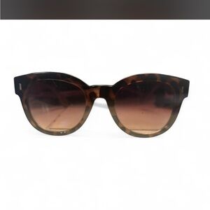 Women’s Laundry by Shelli Segal tortoise shell sunglasses.